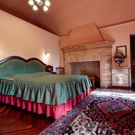 Hotel Corte Dei Tini Терамо Екстер'єр фото