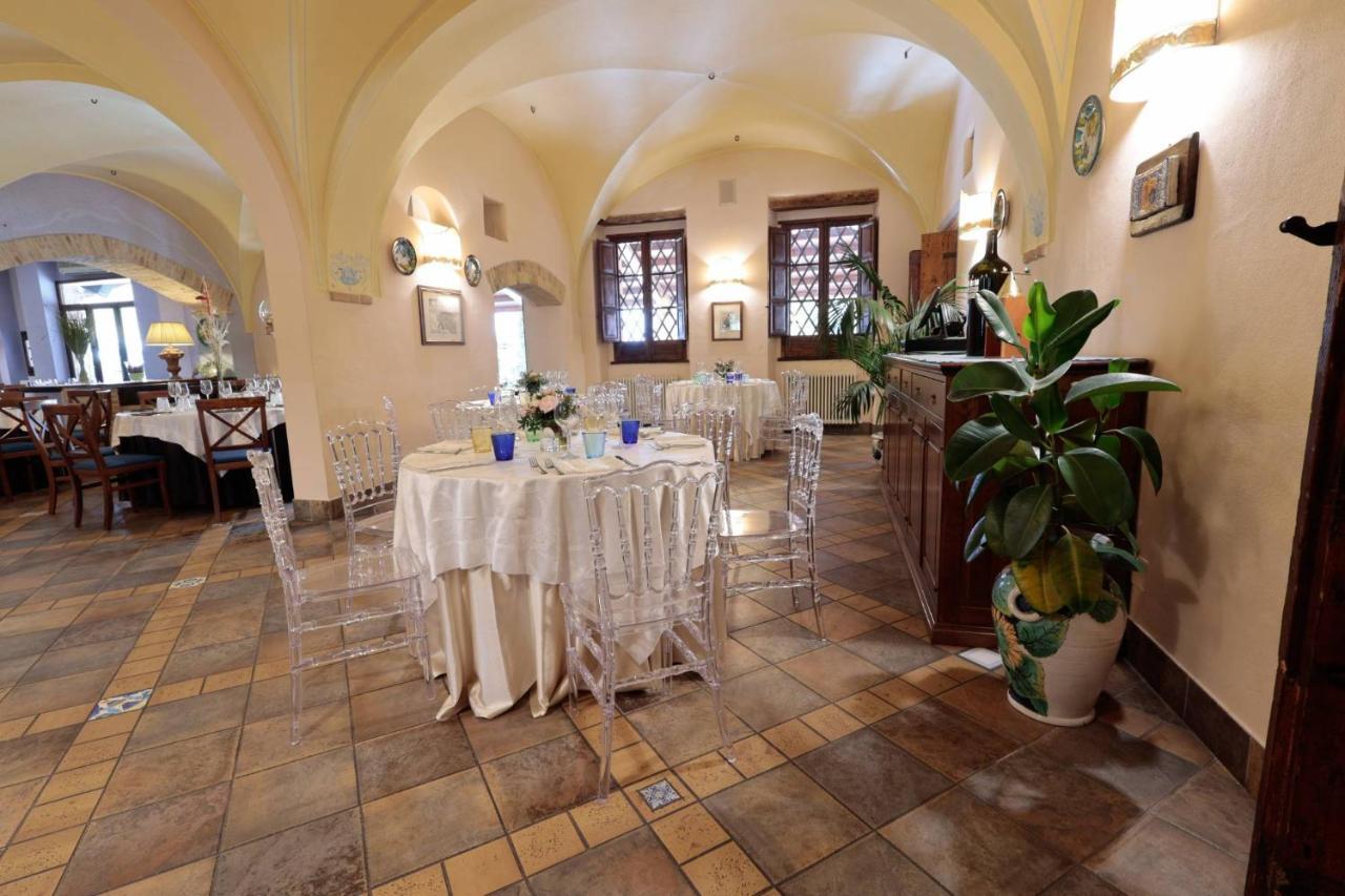 Hotel Corte Dei Tini Терамо Екстер'єр фото