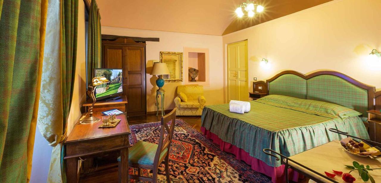 Hotel Corte Dei Tini Терамо Екстер'єр фото