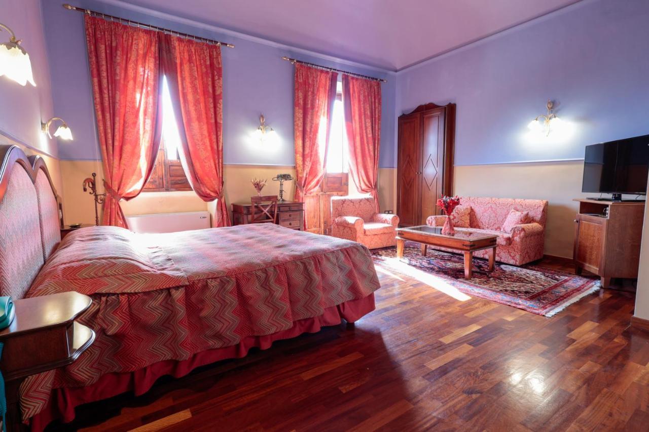 Hotel Corte Dei Tini Терамо Екстер'єр фото
