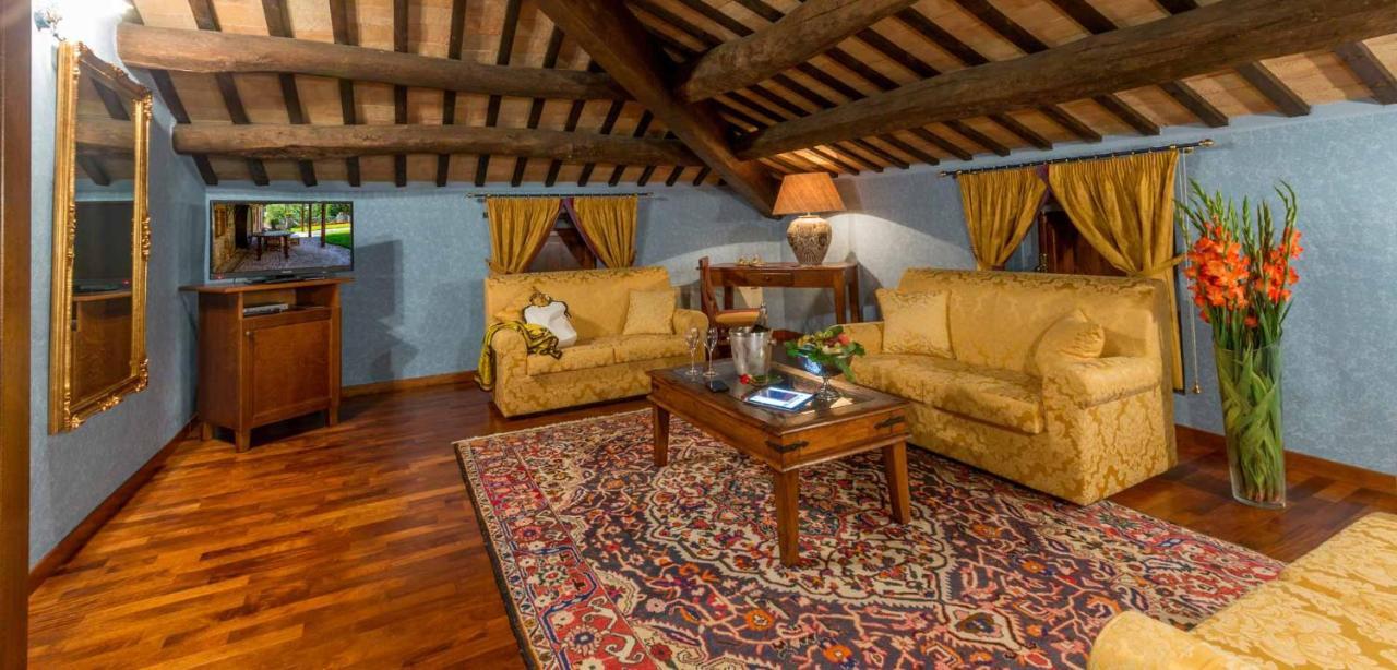 Hotel Corte Dei Tini Терамо Екстер'єр фото