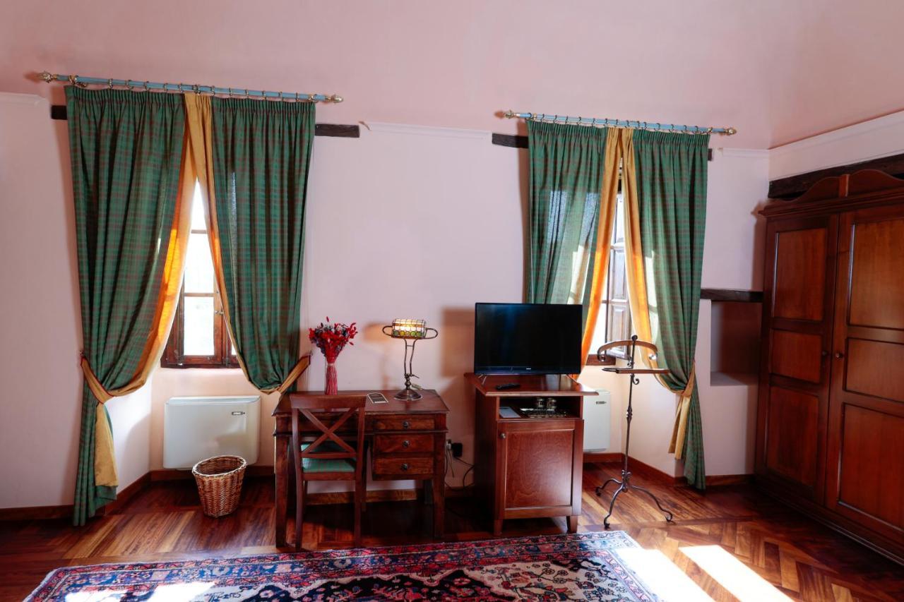 Hotel Corte Dei Tini Терамо Екстер'єр фото